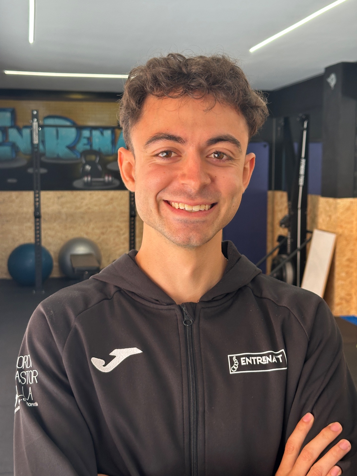 CARLOS. Entrenador 